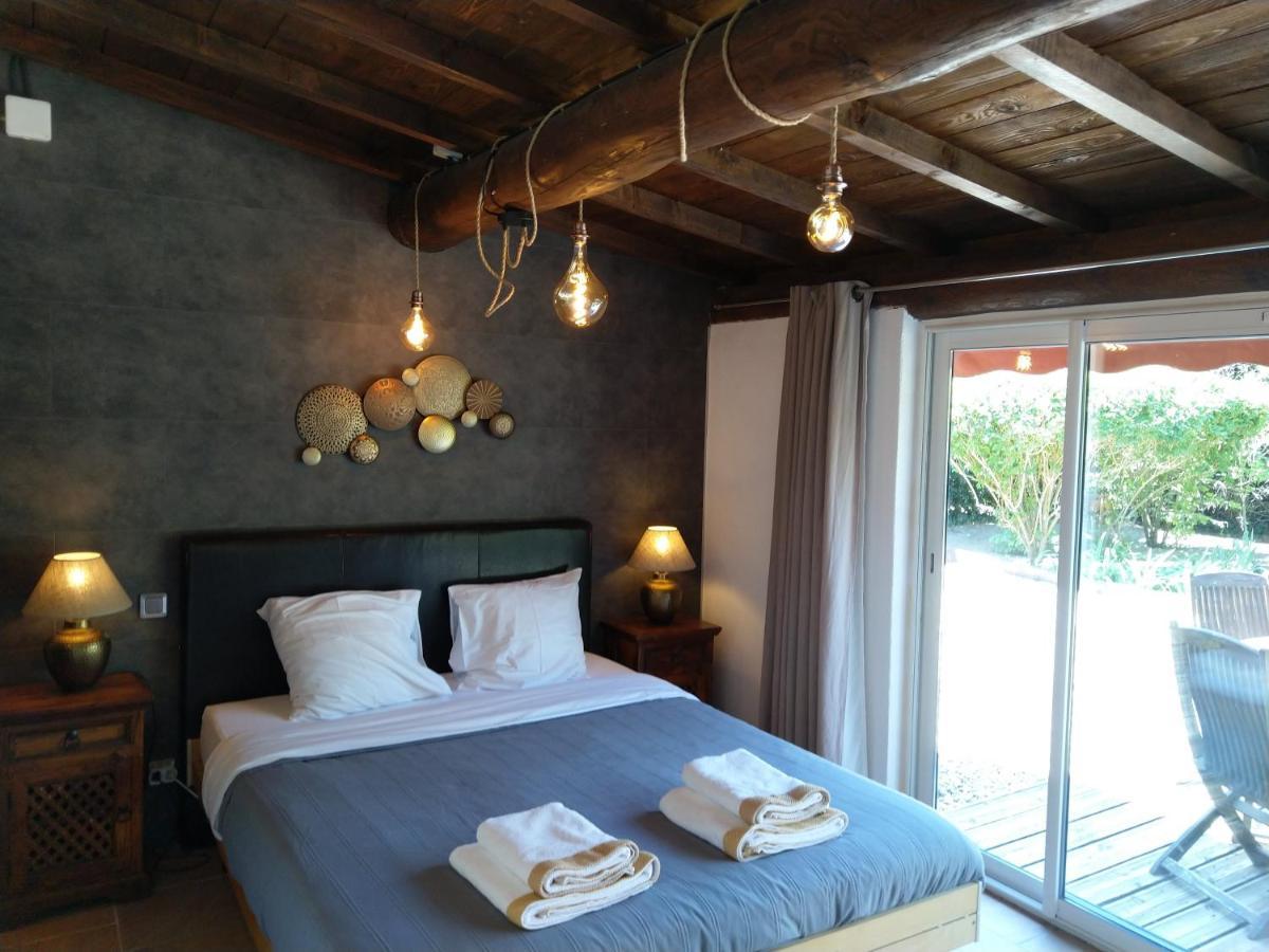 Entraigues-sur-la-Sorgue Villa Liberty المظهر الخارجي الصورة