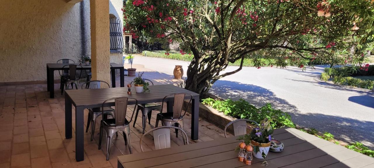 Entraigues-sur-la-Sorgue Villa Liberty المظهر الخارجي الصورة
