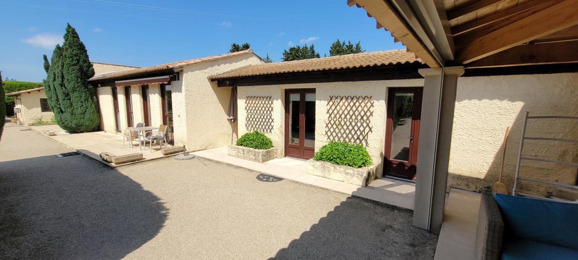 Entraigues-sur-la-Sorgue Villa Liberty الغرفة الصورة