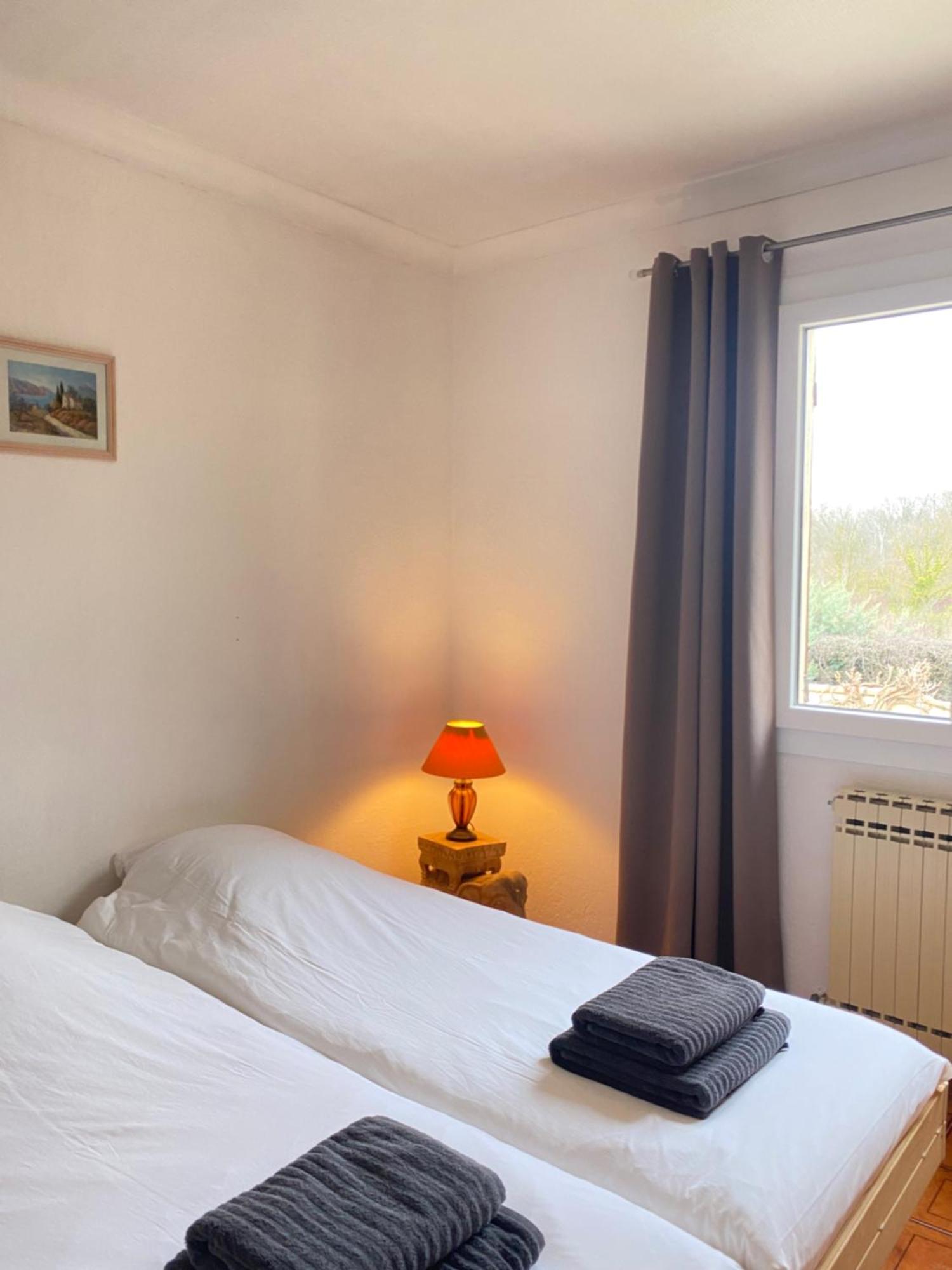 Entraigues-sur-la-Sorgue Villa Liberty المظهر الخارجي الصورة