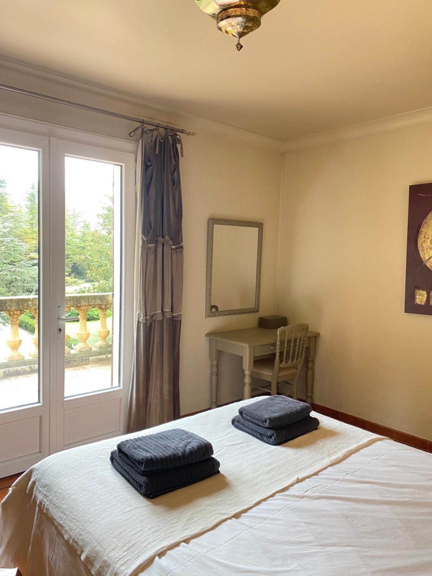 Entraigues-sur-la-Sorgue Villa Liberty المظهر الخارجي الصورة